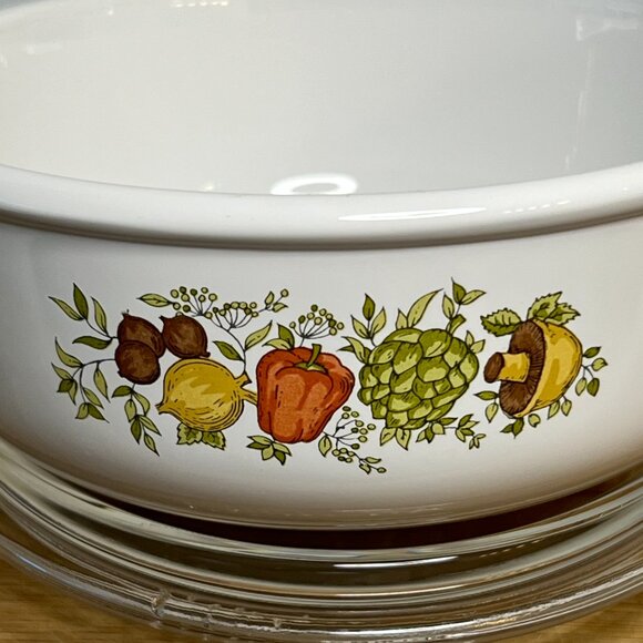 CorningWare “Spice of Life” casserole dish with lid - Picture 5 of 5